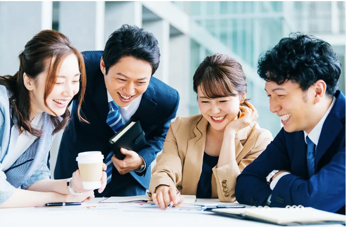 How to Thrive in a Japanese Workplace: 3 tips to fit in Japanese work culture